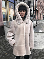 Шуба жіноча натуральна мутонова біла з капюшоном з куліскою
