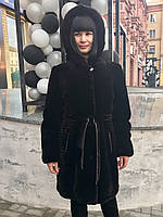 Шуба жіноча натуральна мутонова з капюшоном