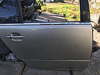 Дверь задня права срібляста Lexus LS 430 б/у