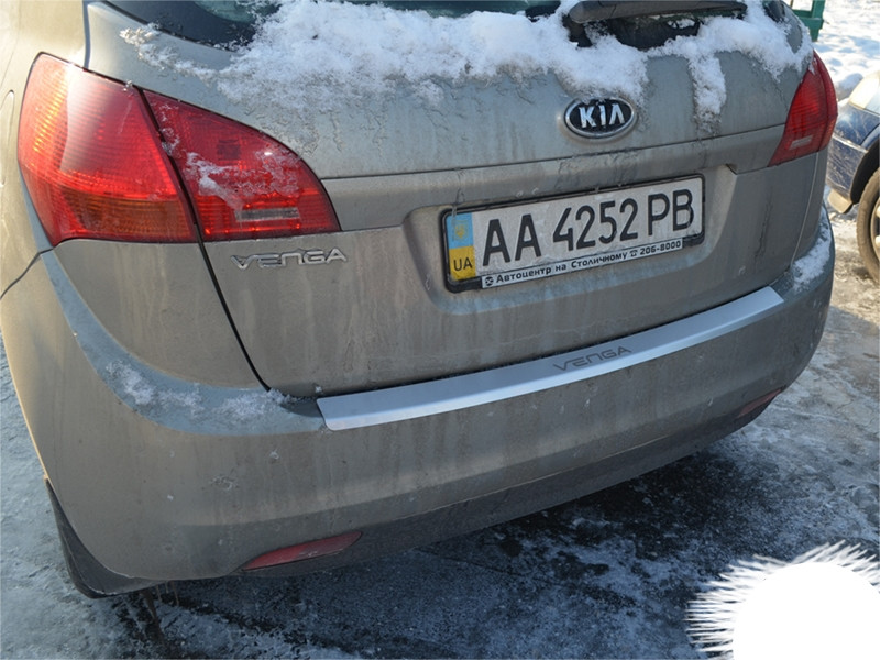 Накладка на бампер Kia Venga (2010+)