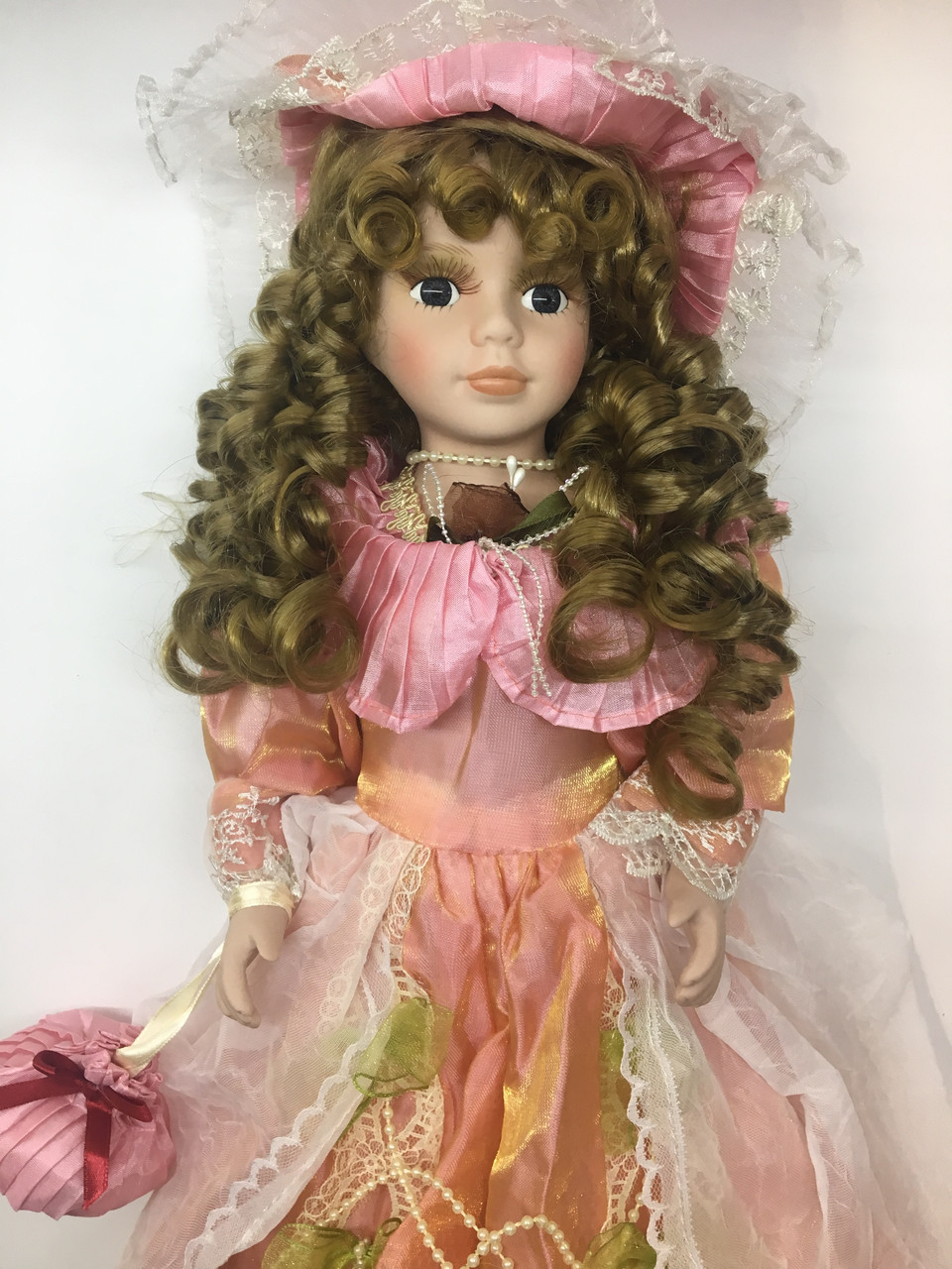 Фарфоровая кукла, коллекционная, сувенирная Porcelain doll, 40 см 13 - фото 3 - id-p805537673