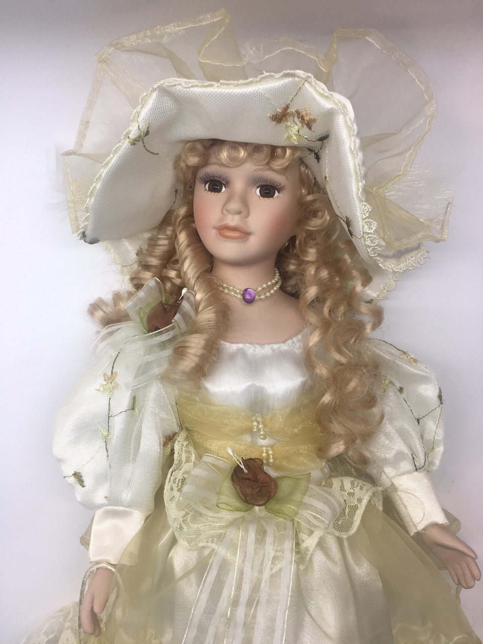 Подарочная сувенирная кукла, фарфоровая, коллекционная, 50 см 03-04 - фото 2 - id-p805874903