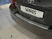 Накладка на бампер Toyota Yaris III 5D (2013+)