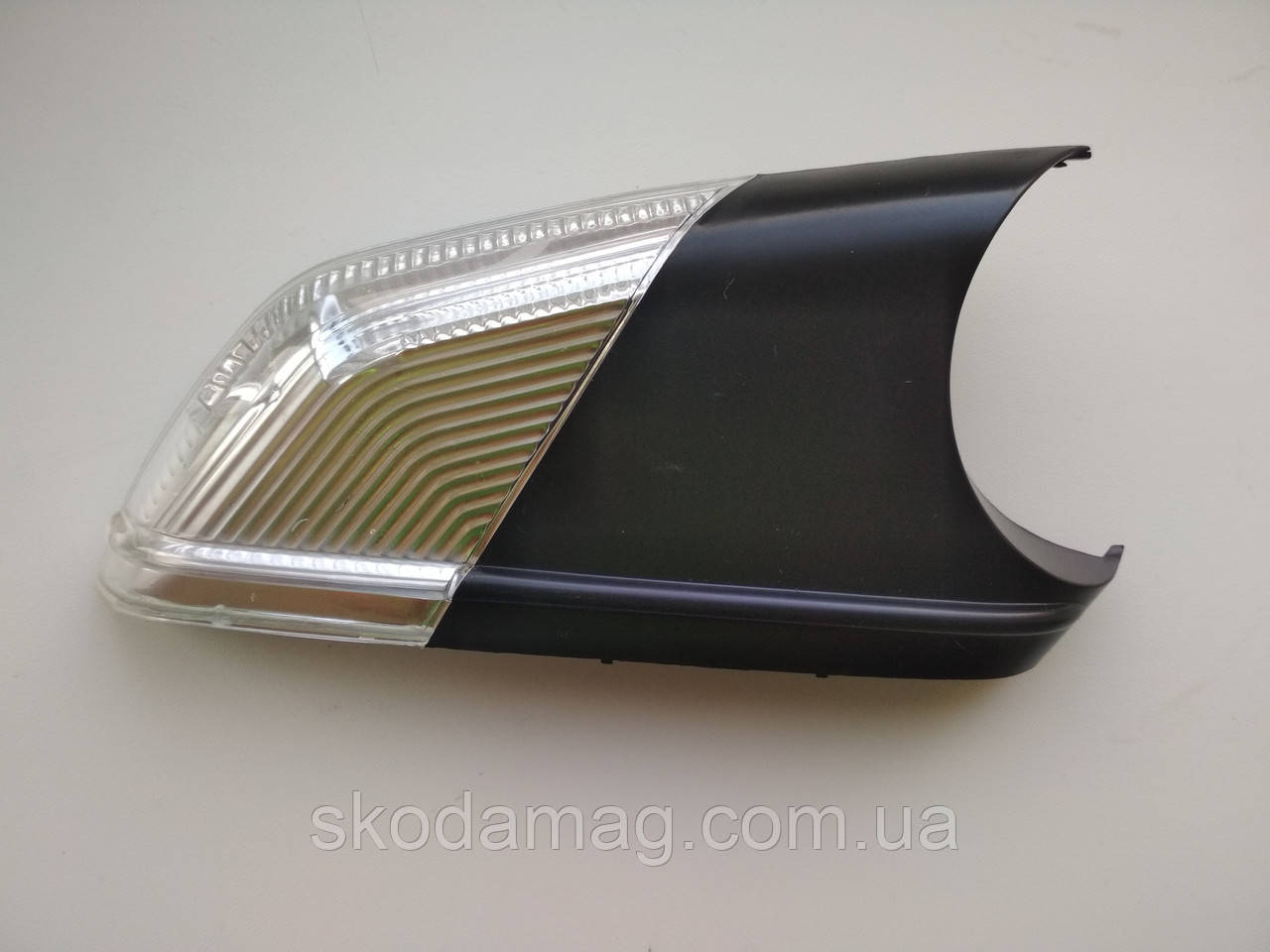 Левый сигнал поворота (повторитель) в зеркале Шкода Октавия А5 до 2008 ...