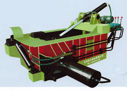 Прес пакетувальний для металобрухту