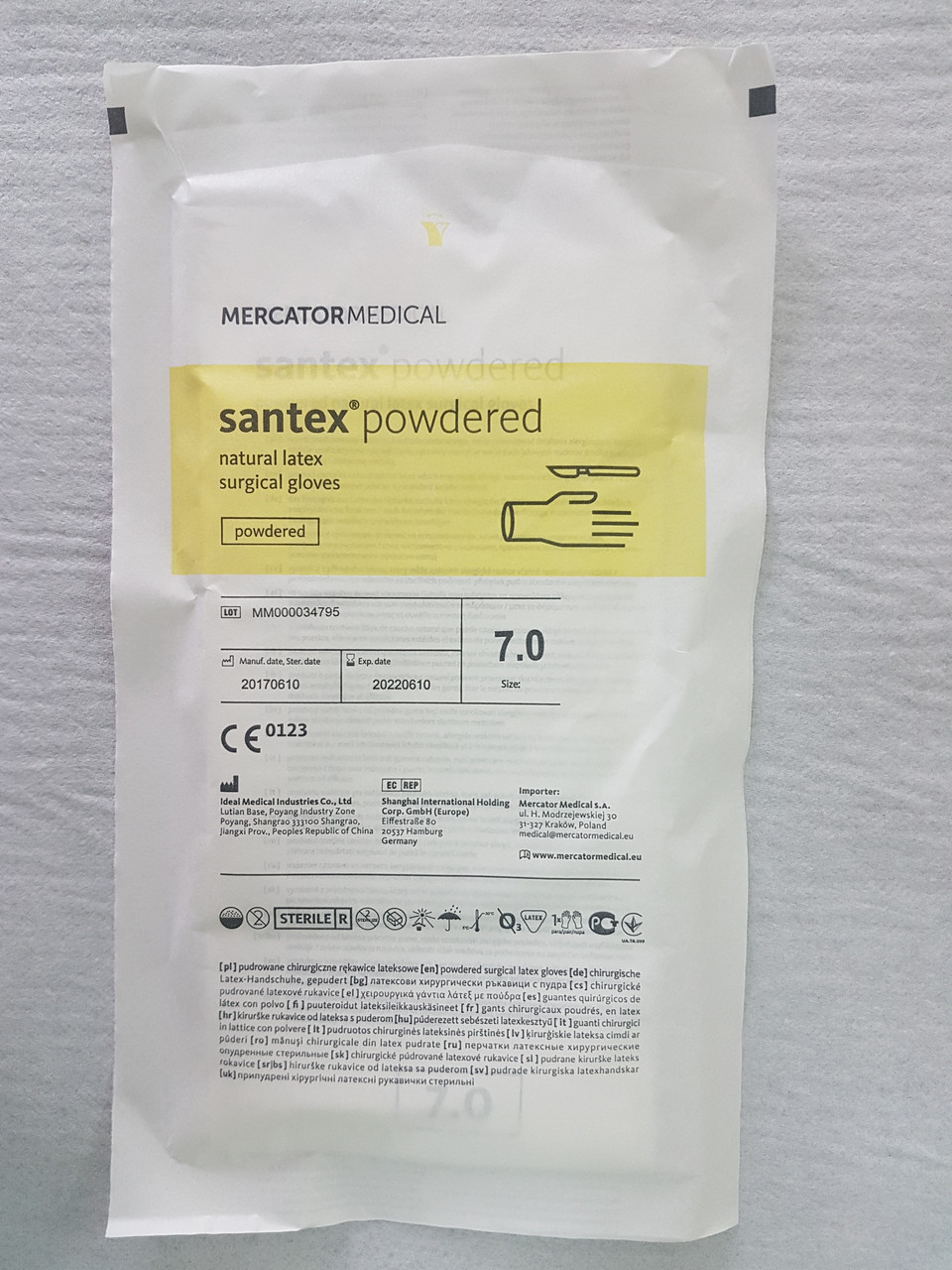Рукавички латексні хірургічні припудрені стерильні SANTEX р.8