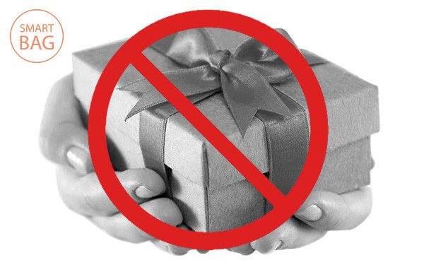 Подарунок, який не варто дарувати. Поганий подарунок.