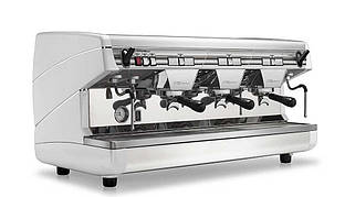 Кавоварка напівавтоматична на 3 ріжки Nuova Simonelli Appia 3GR S