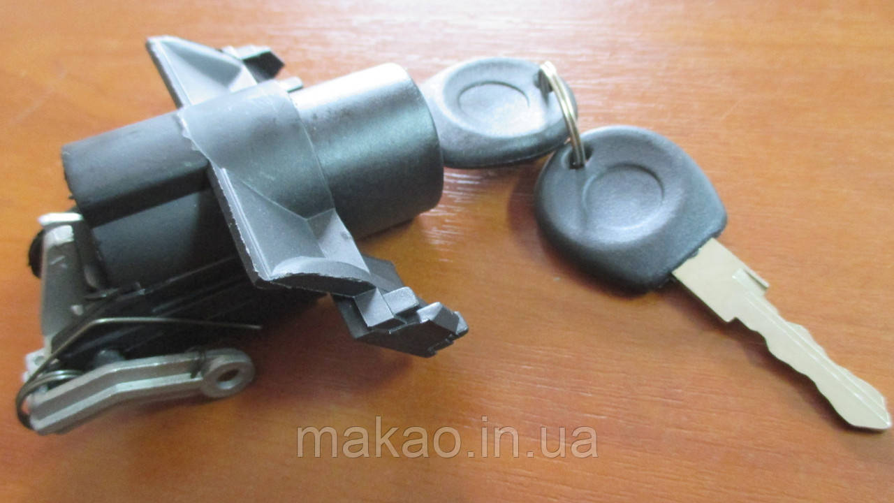 Замок багажника (метал) Chery Amulet A11/A15