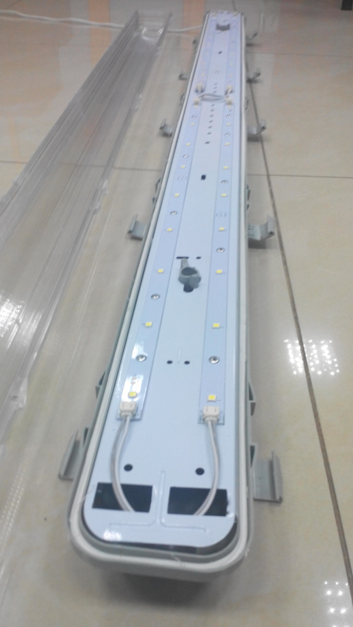 Підвісний вологозахищений світильник LED Matrix 36 W