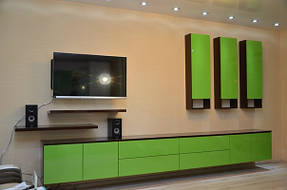 Материал фасада: крашенный МДФ.

Корпус: Кроноспан.
Фурнитура: петля накладная GTV-ZP.