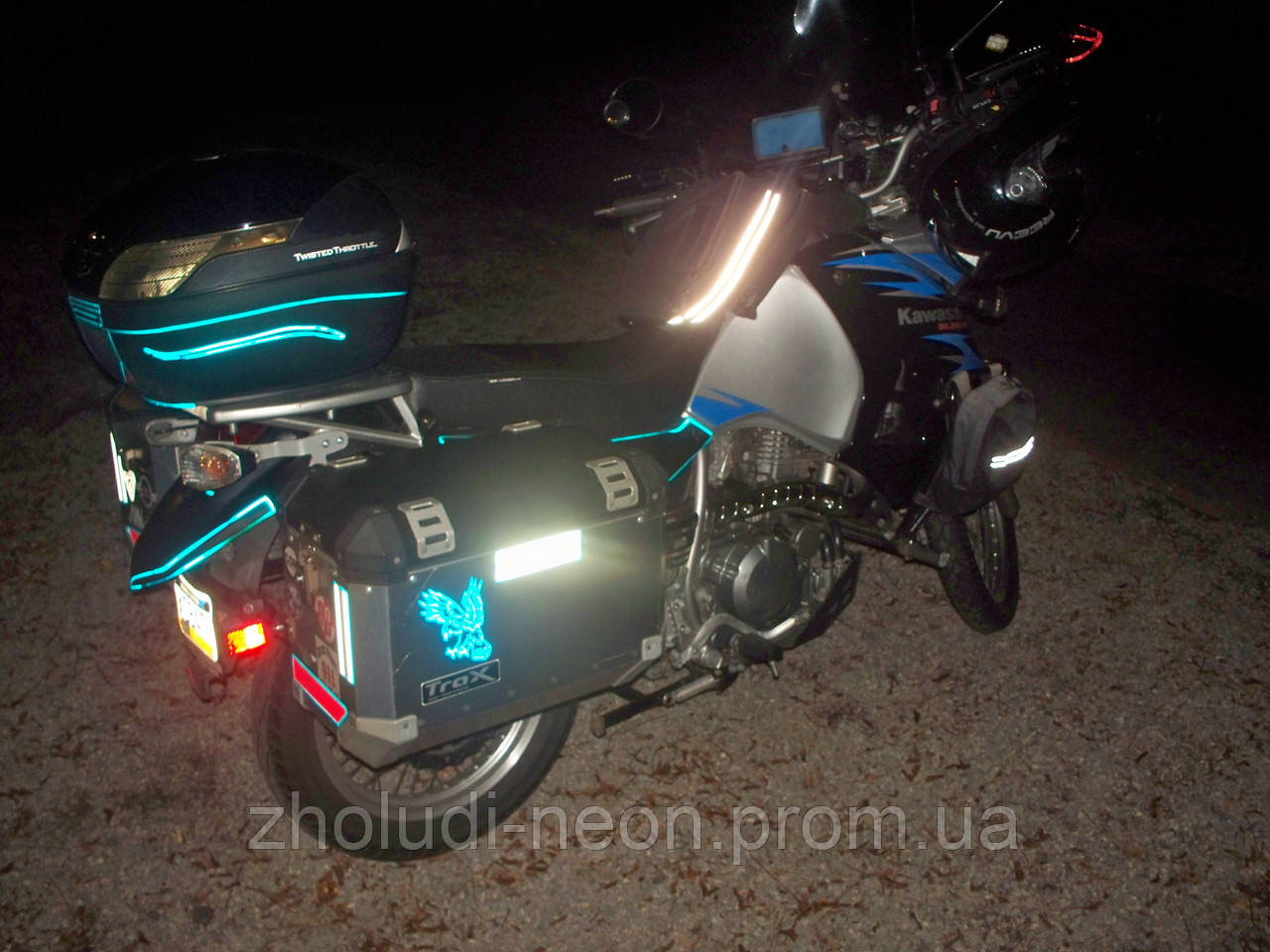 Подсветкамото мотоцикла гибким неоном. Есть 10 цветов неона. - фото 2 - id-p810596895