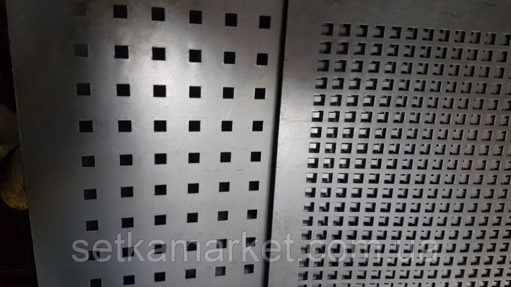 Перфорований Лист , чорний метал, товщина 0.8, осередок 5х5 мм (крок 7.5 мм)