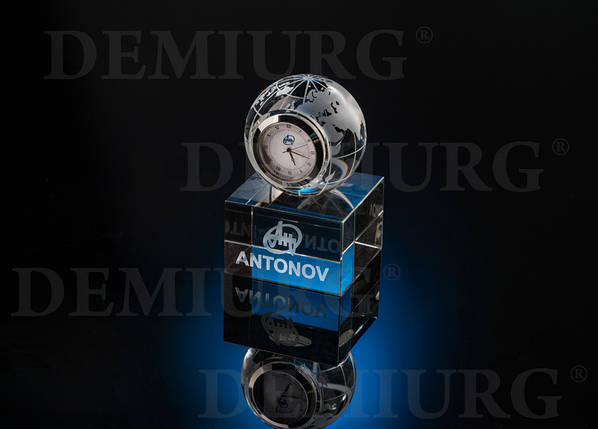 Часы в стекле с логотипом компании, фото 1