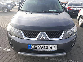 Дефлектор капоту (мухобійка) Mitsubishi Outlander XL 2010-> (HIC)