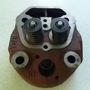 Головка циліндра у зборі старого зразка дизельного двигуна 175n