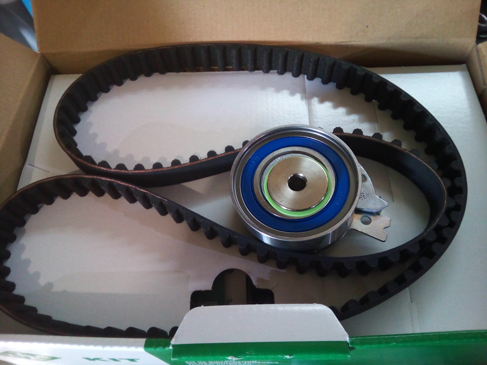 Ремінь і ролик гм Ланос 1,5 INA