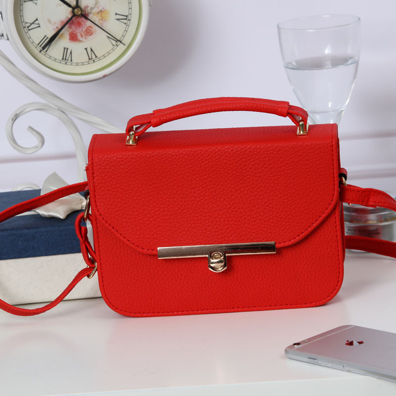 Жіноча сумочка червона 550