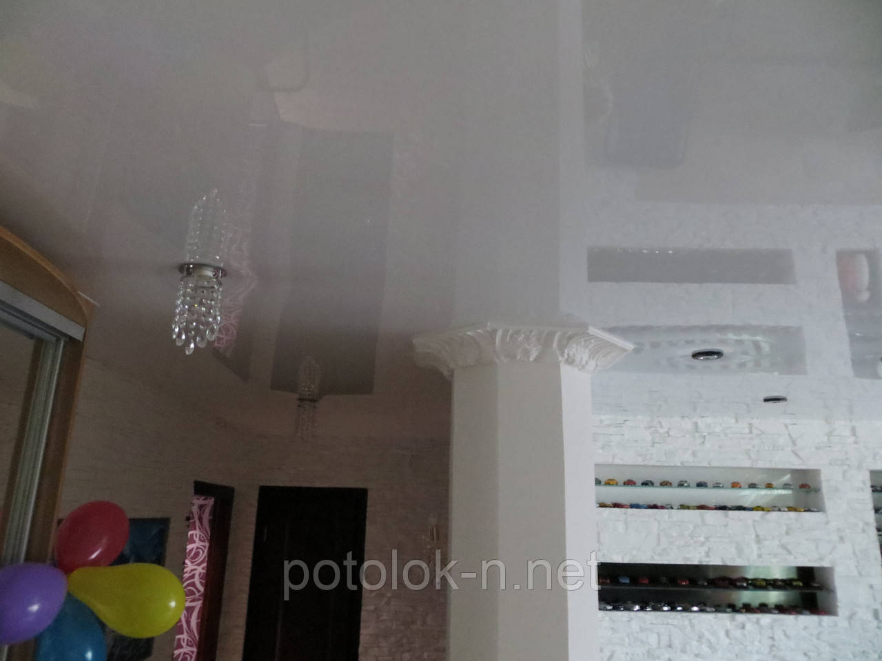 Глянцевый натяжной потолок в Днепре - фото 10 - id-p15423662