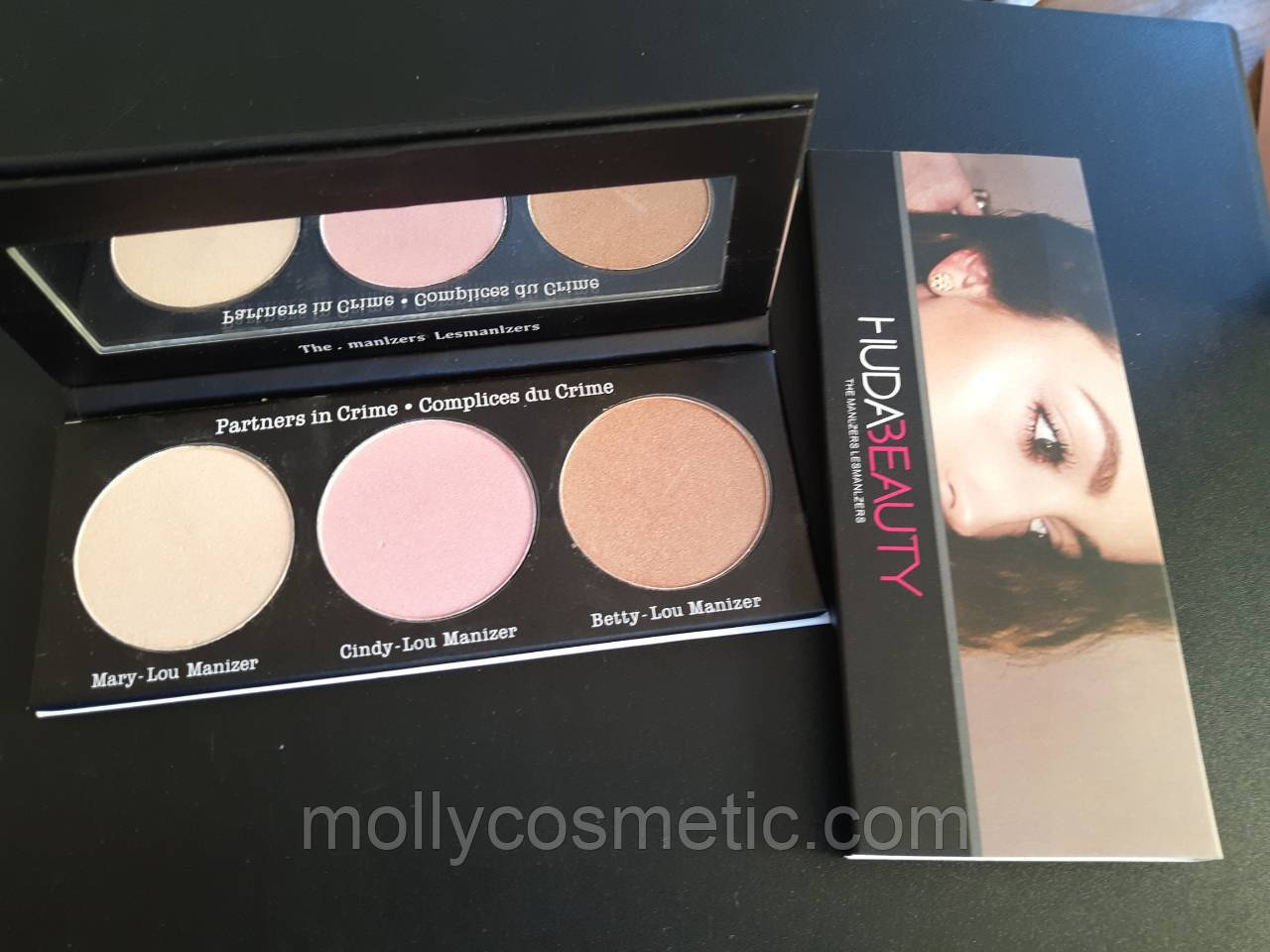Палітра халайтерів Huda Beauty Highlighter Palette
