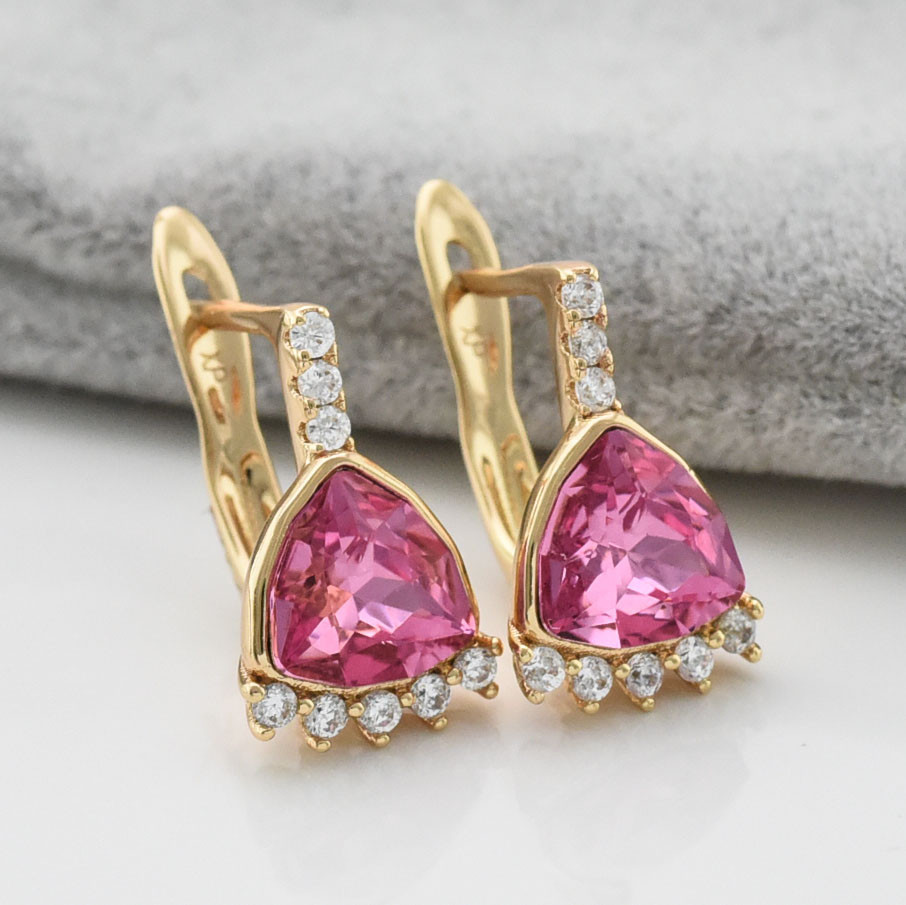 Сережки з кристалами Swarovski 21414 розмір 15х9 мм колір рожевий вага 2.82 г позолота 18К