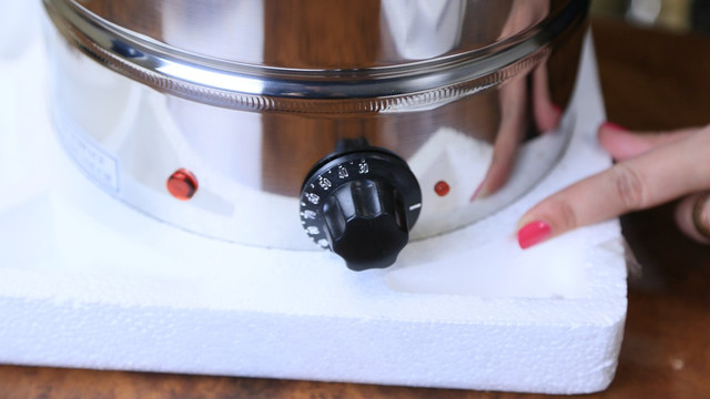 Запас горячей воды в кипятильнике GGM Gastro WKH10 Встроенная защита в кипятильнике GGM Gastro WKH10