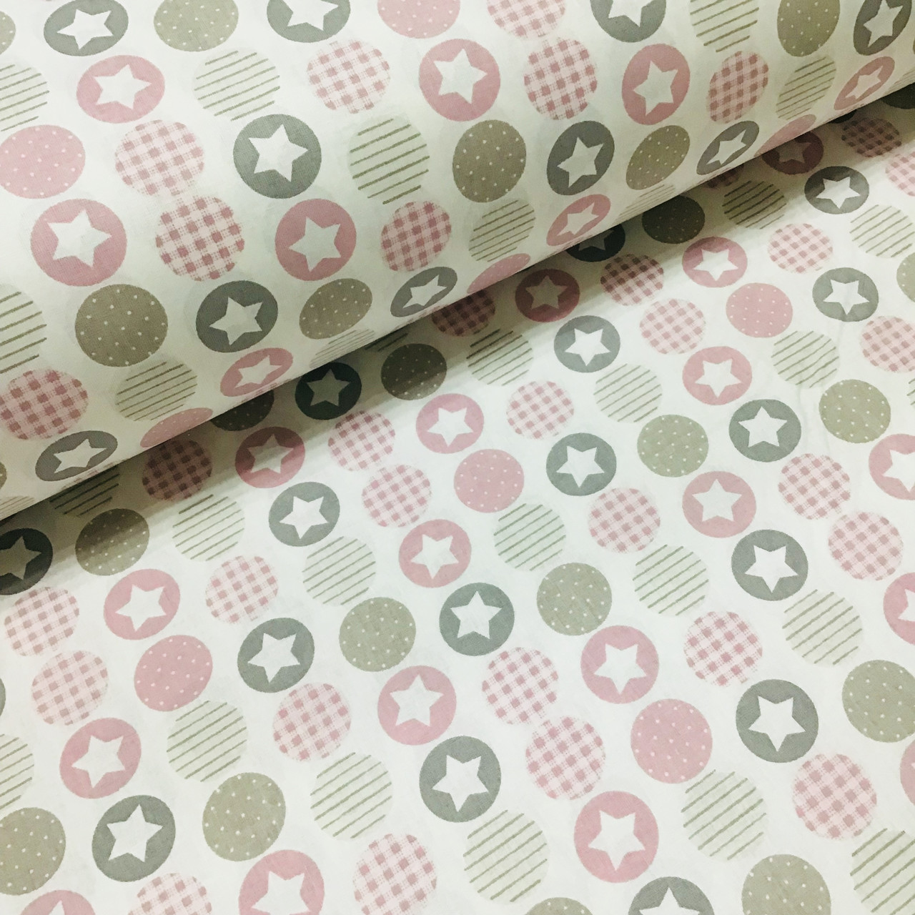 Тканина поплін зірочки сіро-рожеві в кружечках на білому (ТУРЦІЯ шир. 2,4 м) (R-W-0164), фото 1