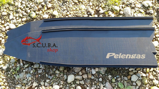 Лопаті для ластів PELENGAS сендвіч-карбонові, різної жорсткість купити в Харкові Лопаті для ластів PELENGAS сендвіч-карбонові, різної жорсткість купити в Харкові