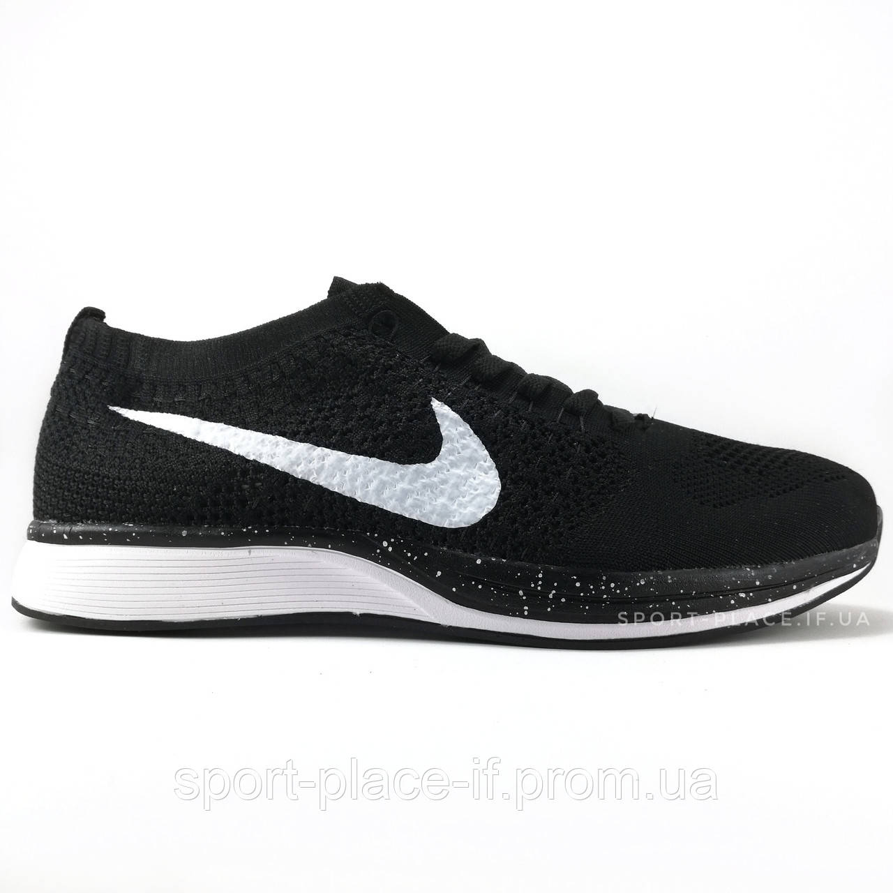 Чоловічі кросівки Nike Flyknit Racer black & white 44