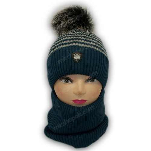 Вязаная шапка и шарф хомут