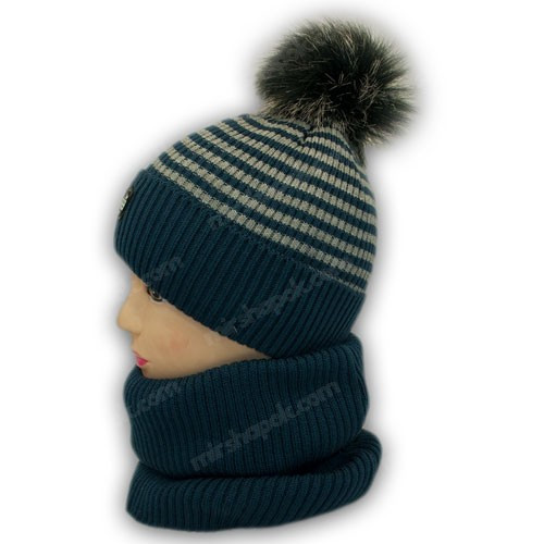 Вязаная шапка и шарф хомут Вязаная шапка и шарф хомут