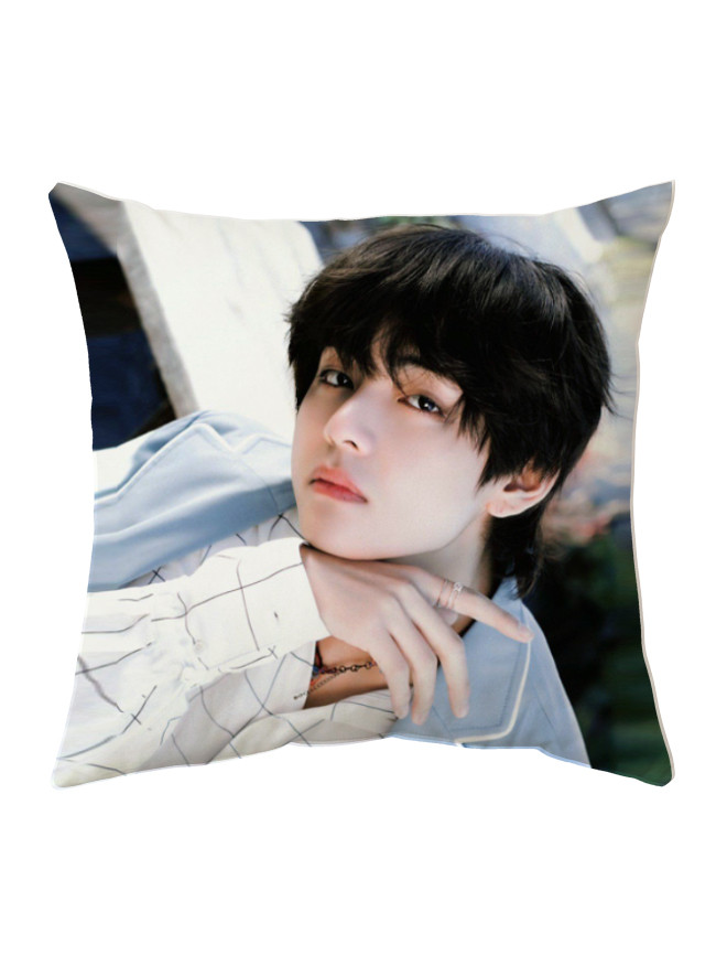 Подушка Кім ТэХен BTS 40*40 см