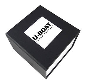 Чорна подарункова коробка U-BOAT для наручного годинника.