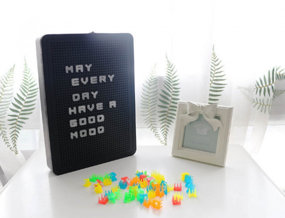 Лайтбокс-нічник з 200 літерами і цифрами чорний A4, фото 1