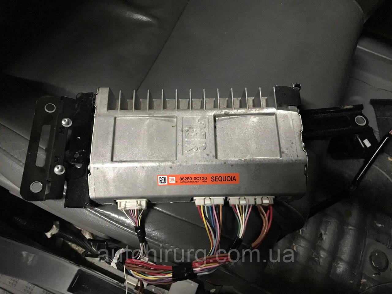 Підсилювач звуку JBL Toyota Sequoia (86280-0C130)