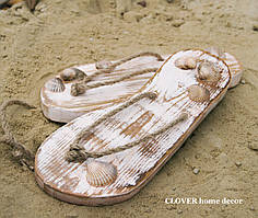 Wooden flip flops Дерев'яні декоративні шльопанці (сланці)