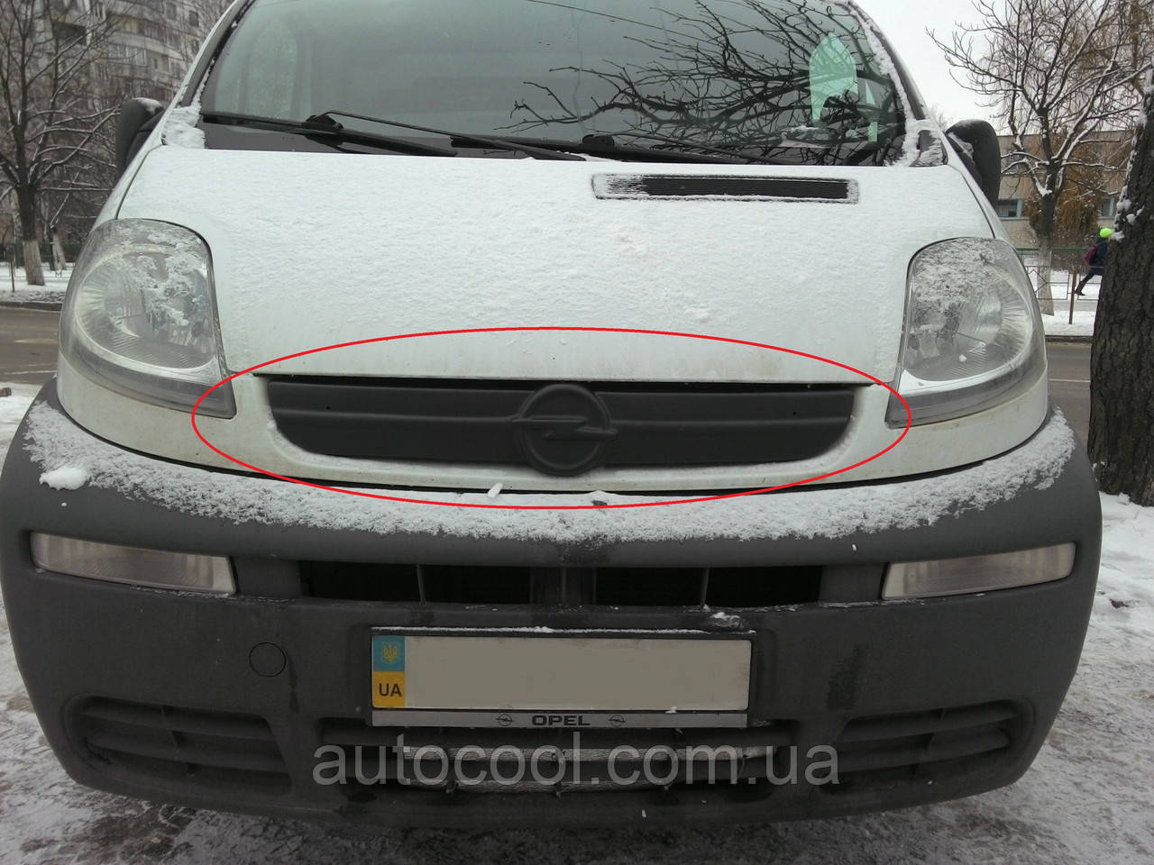 Зимова заглушка решітки радіатора Opel Vivaro 2001-2006 г.в. Опель Віваро