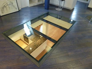 Скляна підлога