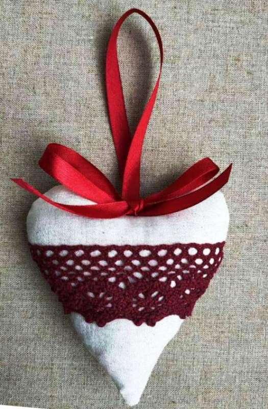 ШНЛ-019. Пошита новорічна іграшка без вишивки, оздоблена мереживом, фото 1