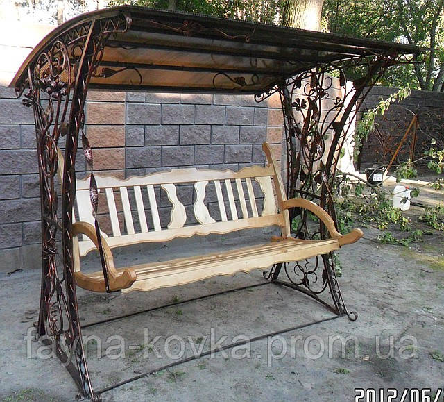 Кована гойдалка.