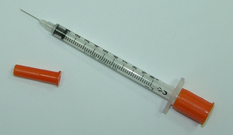 Шприц інсуліновий "MEDICARE", 0,5 мл (U — 100, з голкою 0,3 х 13 мм)