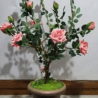 Розовое деревце