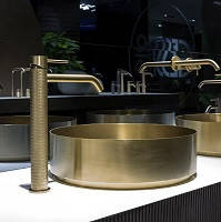 ВИСОКІ ЗМІШУВАЧІ ДЛЯ РАКОВИН-ЧАШ