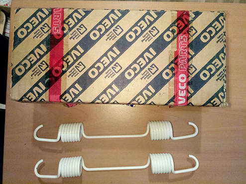 Пружина гальмівна (комплект 2 шт.) IVECO TRAKKER 42536192, фото 2