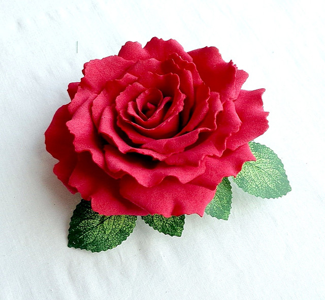 Заколка-брошка з трояндою з фоамирана ручної роботи "Червона"-купити-в інтернет-магазині-annarose