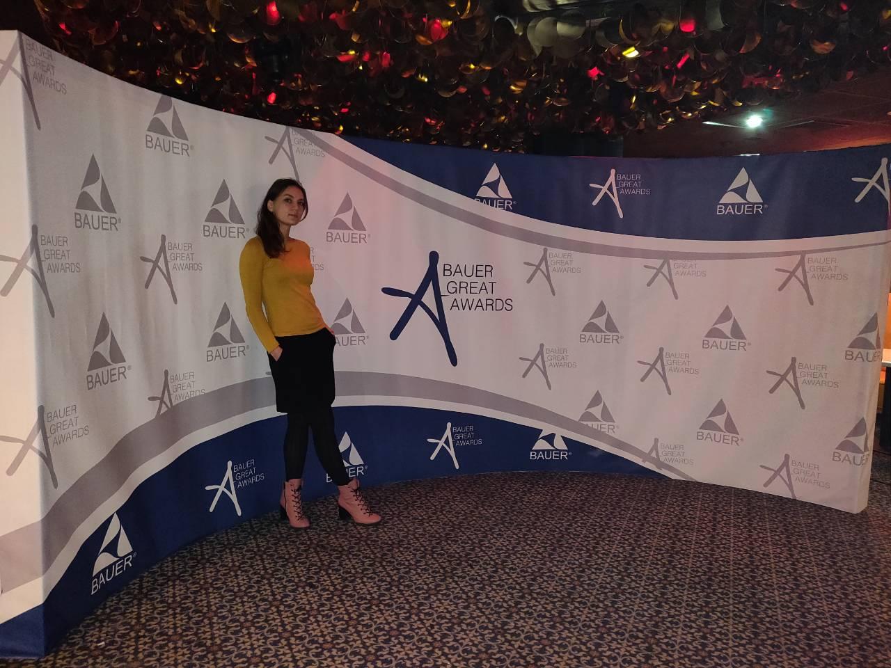 Оренда ексклюзивного Бренд волла, press wall півколо 3D без люверсів