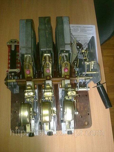 Вимикач АВМ4С