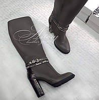 Женские зимние серые кожаные сапоги с питоном