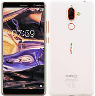 Чохли для Nokia 7 plus