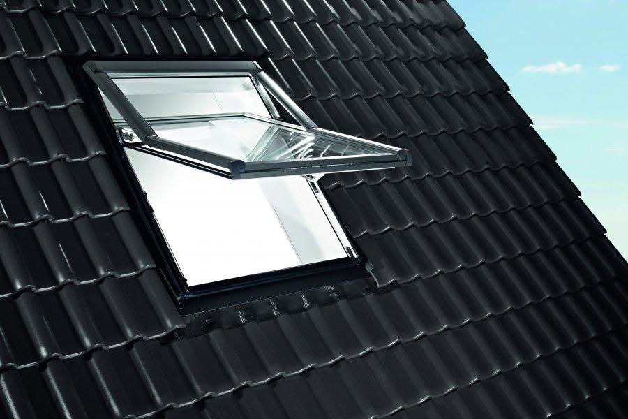 Вікно мансардне з ПВХ 74х118см Roto R79, двокамерний склопакет, піднята вісь відкривання (3/4)., фото 1